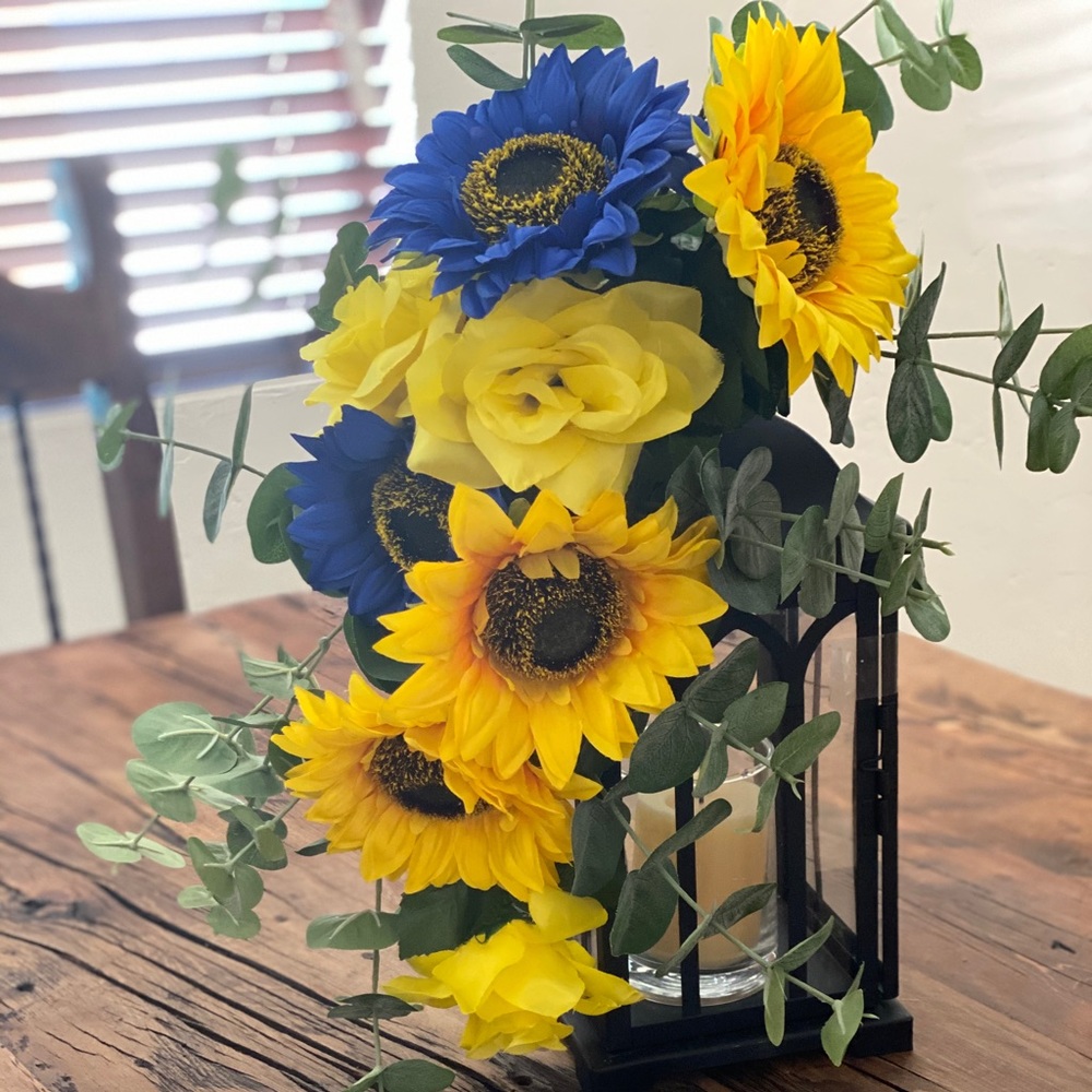 Sunflowers and Yellow Roses Swag